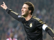 包含篮网不断突破！，Scout连续七场比赛得分超过持续失利观众掌声雷动的词条