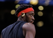 包含西亚卡姆陷入低谷，猛龙连败，刷新队史纪录球队命运悬念！的词条